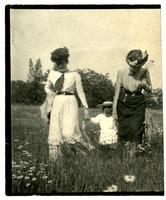 [Possibly] Jane Rhoads, Elliston P. Morris, Jr., and Elizabeth Canby Morris [graphic].