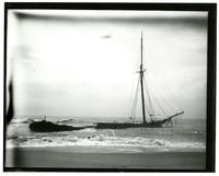 [Wrecked schooner A.M.S. Taunton] [graphic].