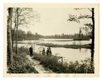 [Group on riverbank, Browns Mills, NJ with Photographic Society] [graphic].