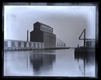 One of the grain elevators at Girard P[oin]t, [Philadelphia] [graphic].