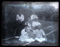 [Tennis party including Bess Morris and woman with a camera] [graphic].