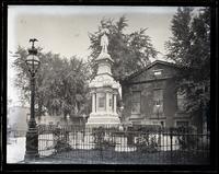 Soldier's Monument, Market Sq[uare], front view, [Germantown] [graphic].