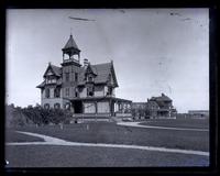 [Phoebe Wright's house under construction between Oglesby's Cottage and Avocado at Sea Girt, NJ] [graphic].