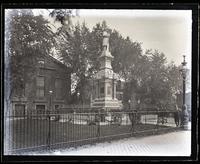 [Soldiers] Monument [Market Square] fr[om] up town, [Germantown] [graphic].