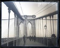 E[ast] Tower of Brooklyn Bridge, from footwalk, Brooklyn side, [NY] [graphic].