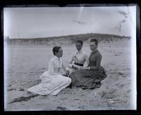 Mary & Anne Emlen & Bessie on beach, [Sea Girt, NJ] [graphic].