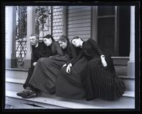 Knock em down group on Uncle Chas' [Rhoads] porch, Haddonfield, [NJ] [graphic].