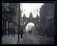 Yates Arch over Chestnut St. above 6th, [Constitutional Centennial Celebration, Philadelphia] [graphic].