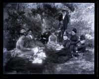 Dinner group near Church Caves, Bermuda. Mr. Heyl, the Misses Heyl, Miss Boyd, Miss Armstrong, Father, Mother & Bess. [Bermuda] [graphic].