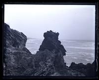 Balanced rock at Hungry Bay, [Bermuda] [graphic].