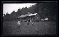 [Children outside a cabin], Pocono Lake, [PA] [graphic].