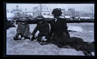 [Possibly Jane Rhoads Morris], Elliston [Perot Morris Jr.] and Marriott [Canby Morris Jr.] at Atlantic City [graphic].