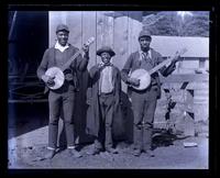 [Three] colored boys with banjos back of Swannanoa Hotel, Asheville, [NC] [graphic].