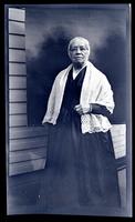 [Portrait of a woman, possibly Beulah Sansom Morris], Sea Girt, NJ [graphic].