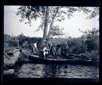 [Launching the canoes], canoeing, Egg Harbor River, NJ [graphic].