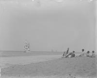 [Beach scene, with "Lipschutz's 44 Cigars" sailboat, New Jersey?] [graphic].