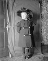 [Portrait of Elizabeth Berry in a coat and hat] [graphic].