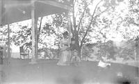 [Group with tennis rackets on Stouton lawn, Philadelphia, Pa.] [graphic].