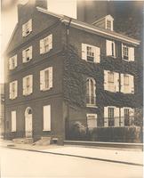 [Multi-storied, ivy-covered Philadelphia residence, unidentified location] [graphic].