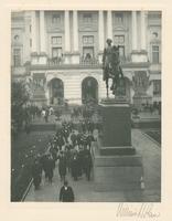 [Dedication officials leaving the Capitol, Capitol dedication, October 4, 1906.] [graphic].