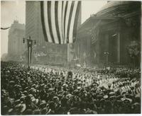 [Third Liberty Loan Bond Parade} Corner Broad & Chestnut streets Phila.