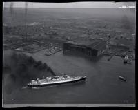 SS Manhattan on the Delaware