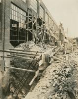 [Construction of wall, unid. location], August 31, 1922.