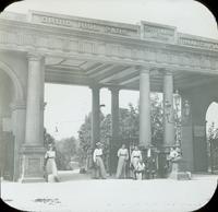 [Druid Hill Park, group portrait underneath entranceway, Baltimore, Md.]